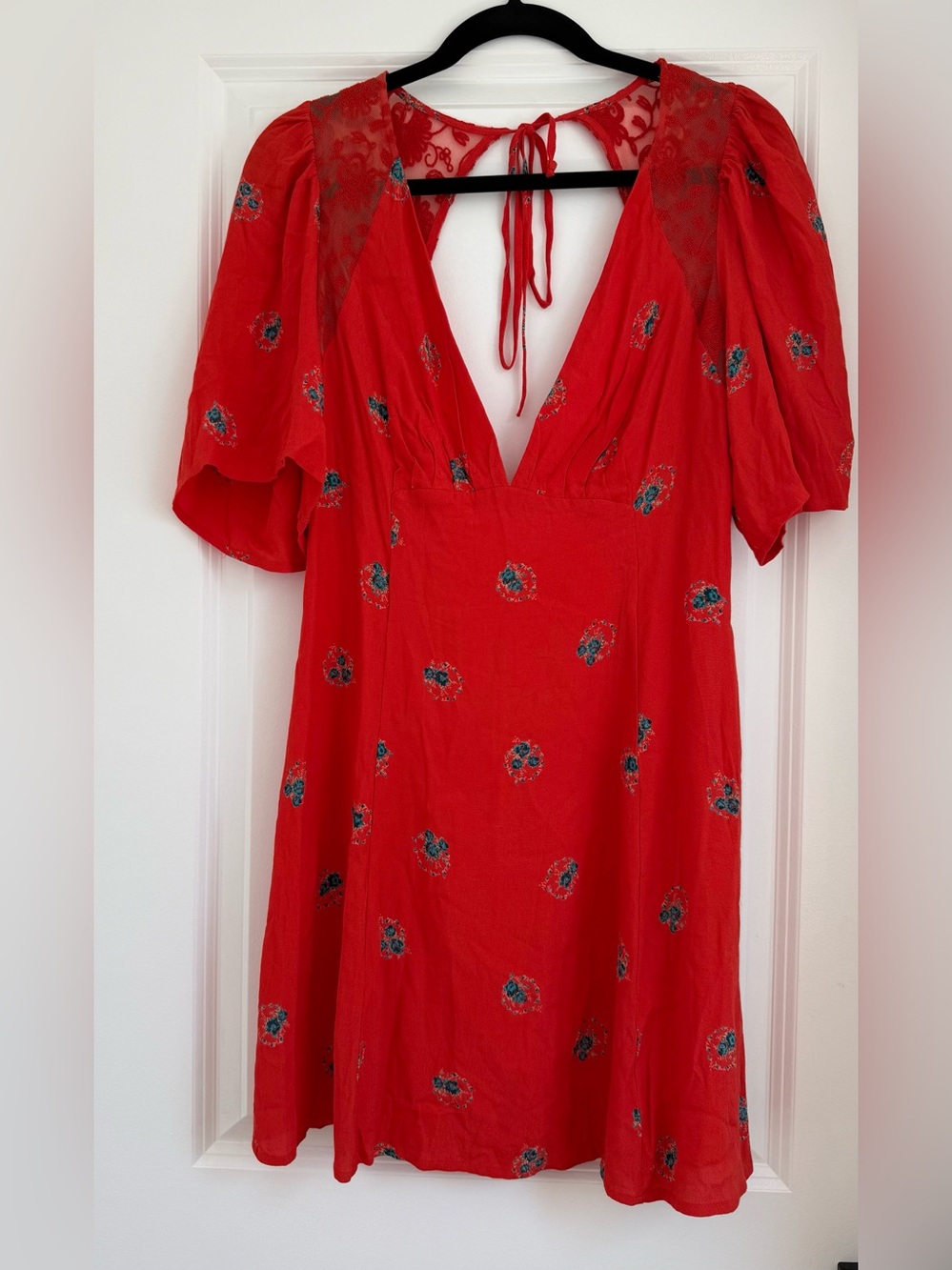 Free People Red Floral V-Neck Women’s Dress Size 6